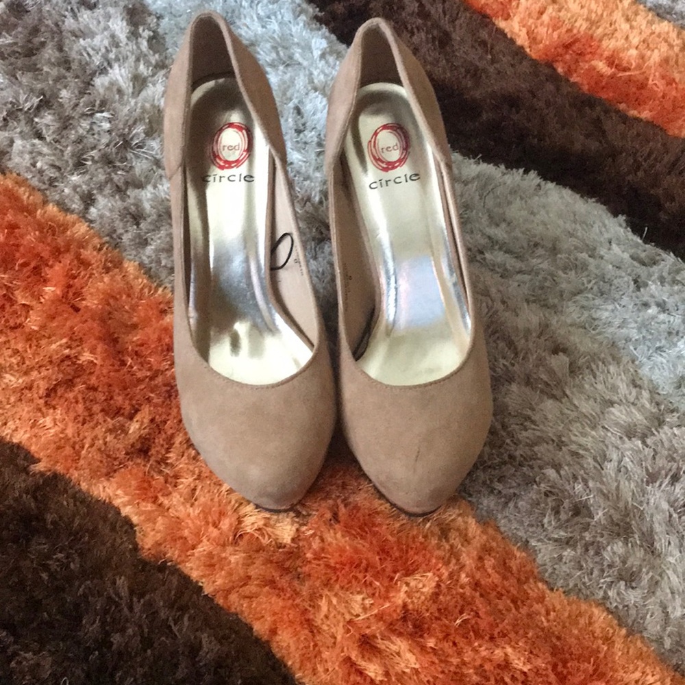 Red circle heels